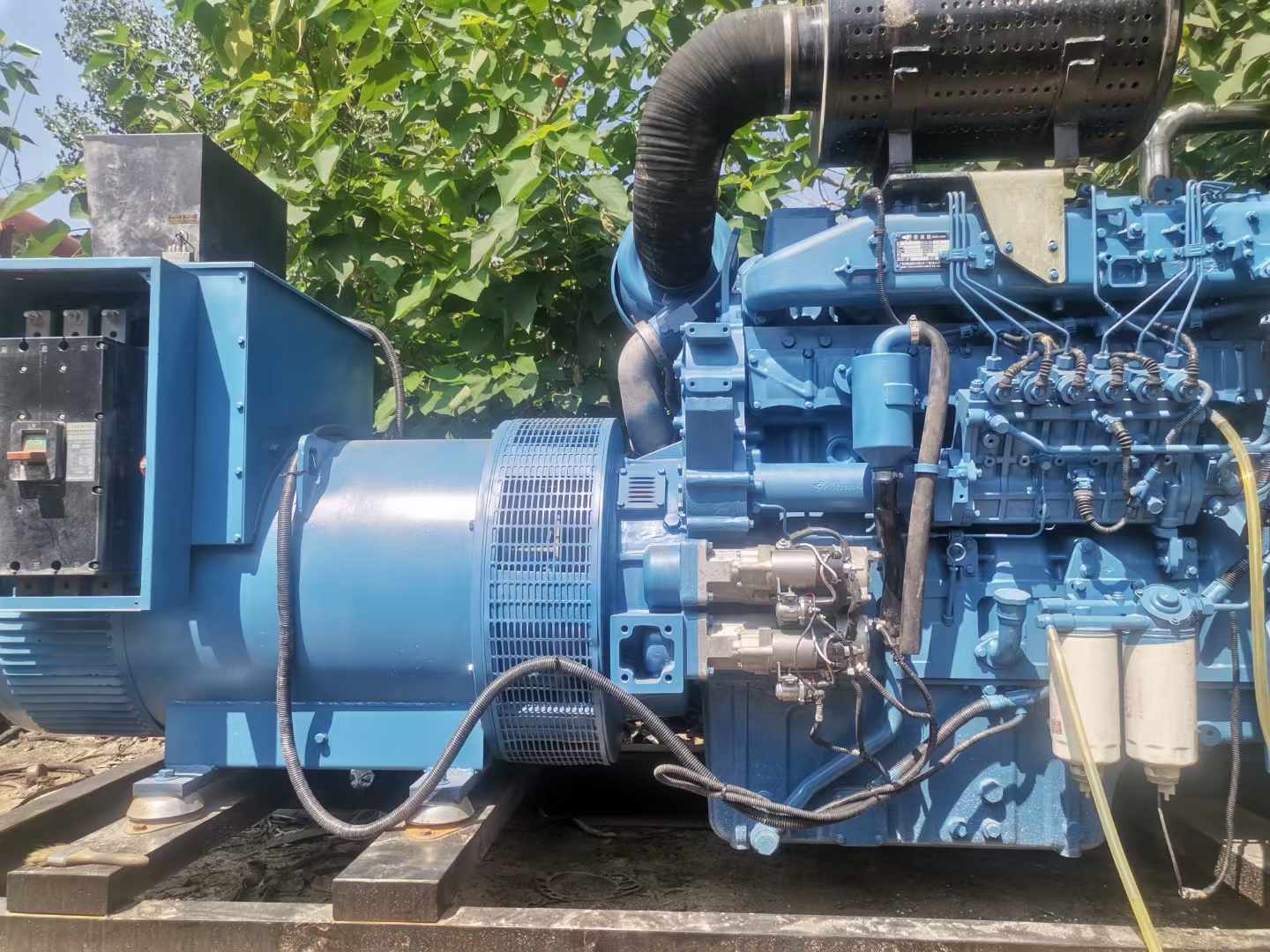 和林格尔详细说明降低 800kW 柴油发电机输出电流波动的方法