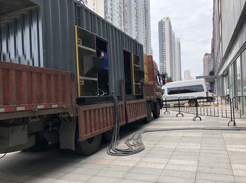 和林格尔柴油发电机空气滤清器在不同季节的更换周期是否有差异？