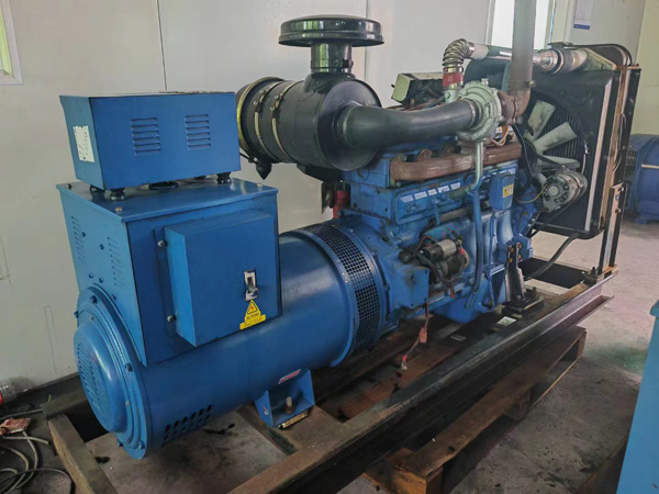 和林格尔100kW柴油发电机组使用多级机油有哪些优缺点？